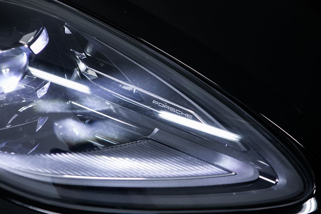 Thumbnail: 2024 Porsche Macan - 31