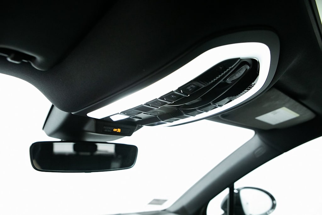 Thumbnail: 2025 Porsche Macan - 28