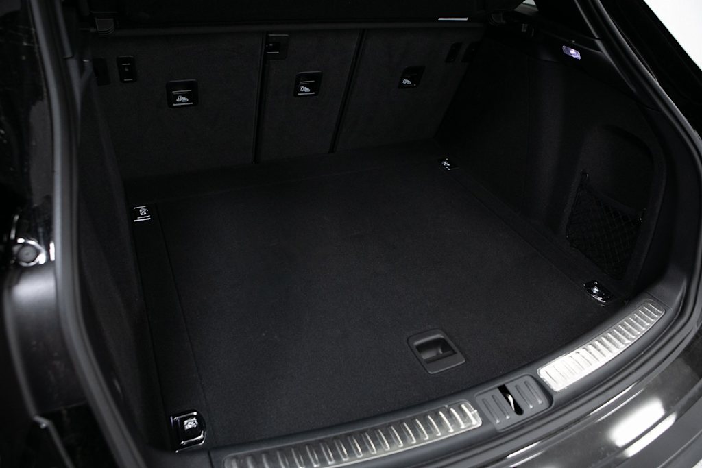 Thumbnail: 2025 Porsche Macan - 13