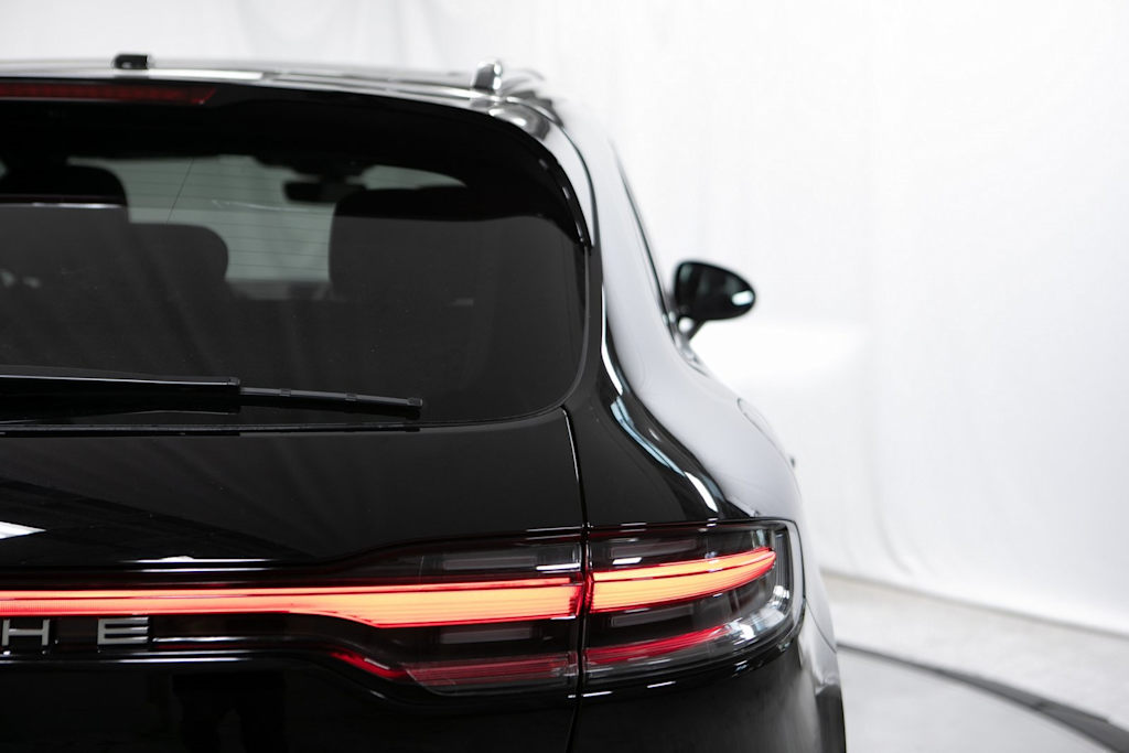 Thumbnail: 2025 Porsche Macan - 38