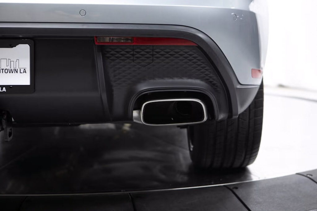Thumbnail: 2026 Porsche Macan - 23