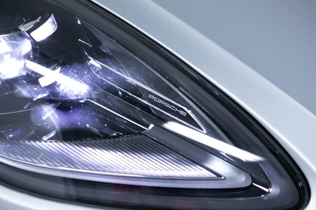 Thumbnail: 2026 Porsche Macan - 22