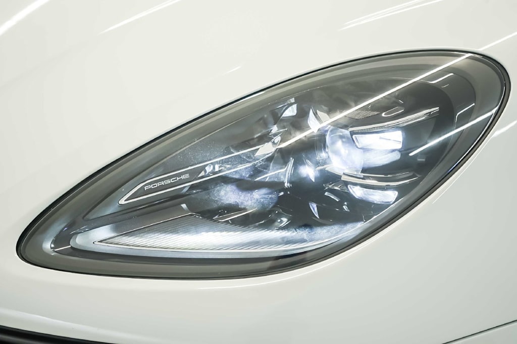 Thumbnail: 2026 Porsche Macan - 25
