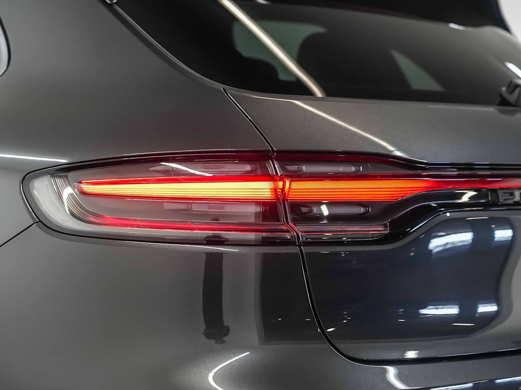Thumbnail: 2026 Porsche Macan - 24