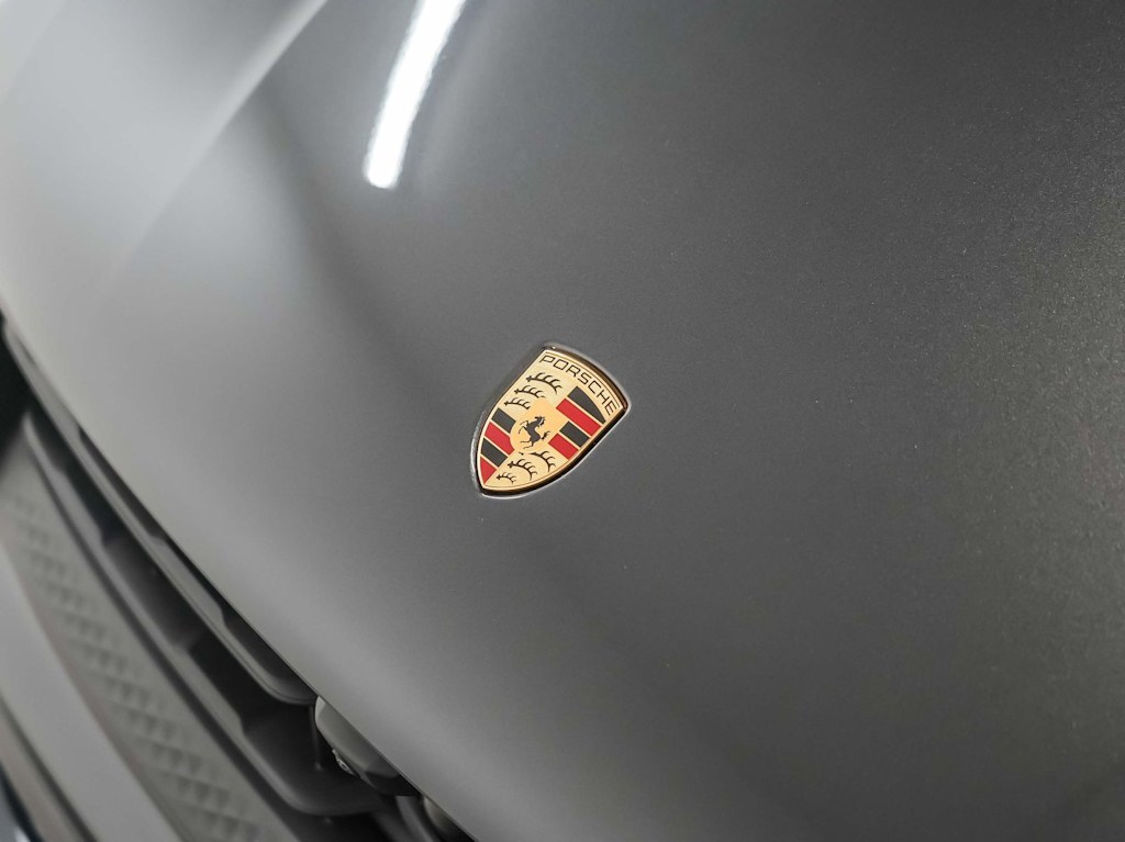 Thumbnail: 2026 Porsche Macan - 6