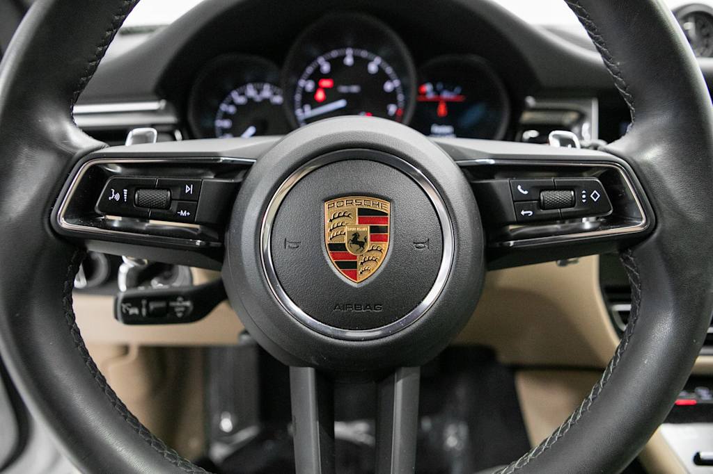 Thumbnail: 2023 Porsche Macan - 18