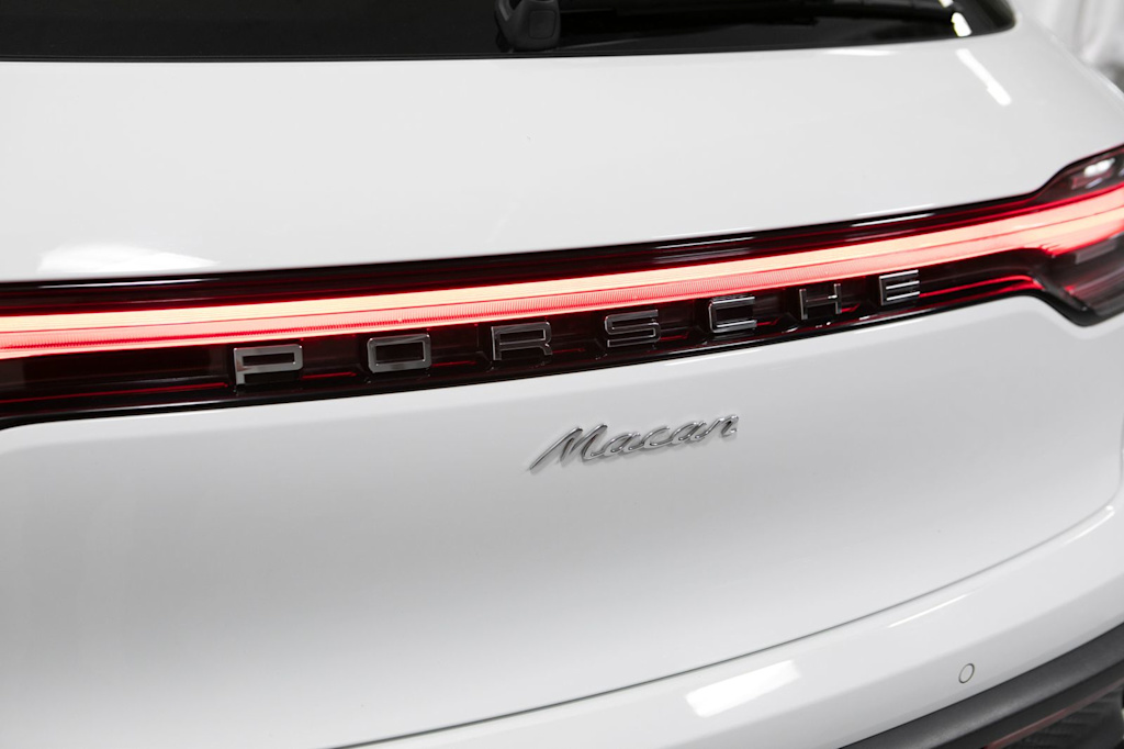 Thumbnail: 2023 Porsche Macan - 22