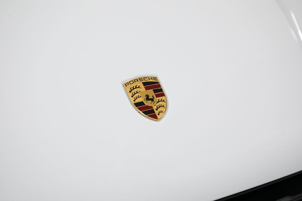 Thumbnail: 2023 Porsche Macan - 20