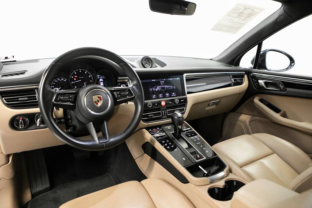 Thumbnail: 2023 Porsche Macan - 8