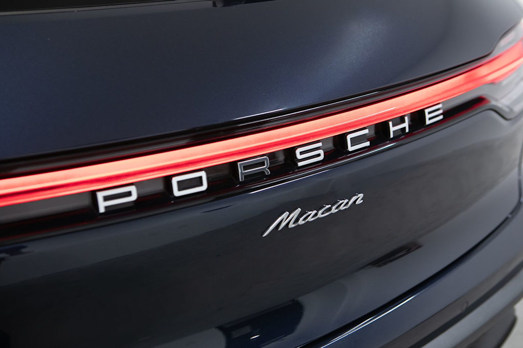 Thumbnail: 2023 Porsche Macan - 35