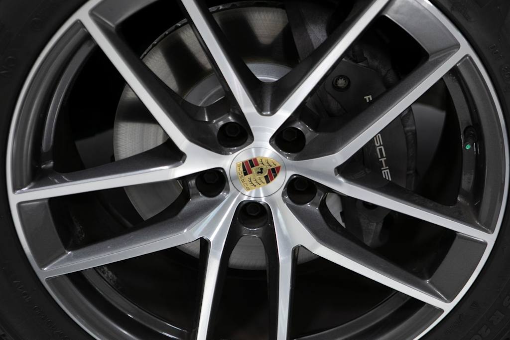 Thumbnail: 2023 Porsche Macan - 6