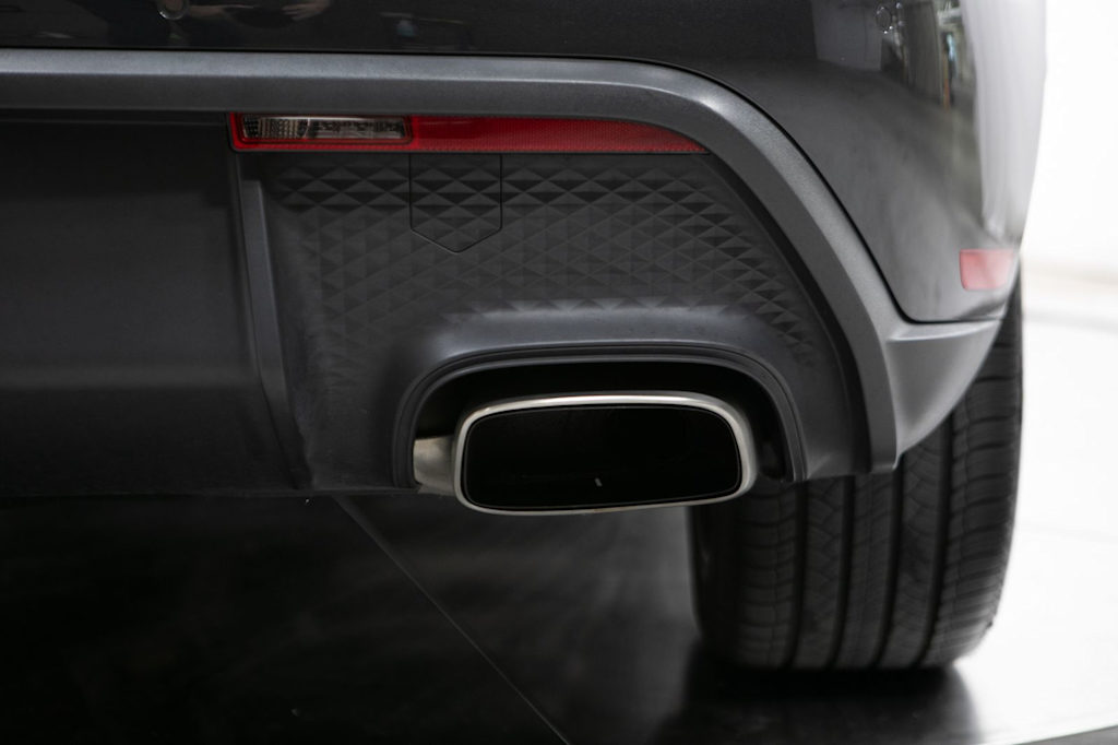 Thumbnail: 2023 Porsche Macan - 23