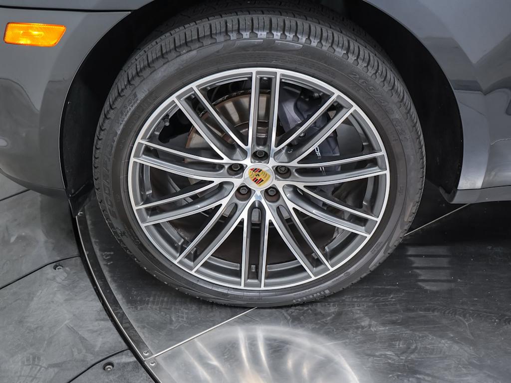 Thumbnail: 2024 Porsche Macan - 23