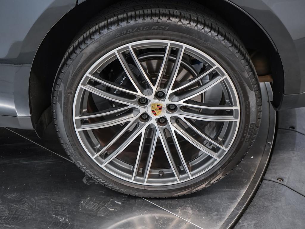 Thumbnail: 2024 Porsche Macan - 7