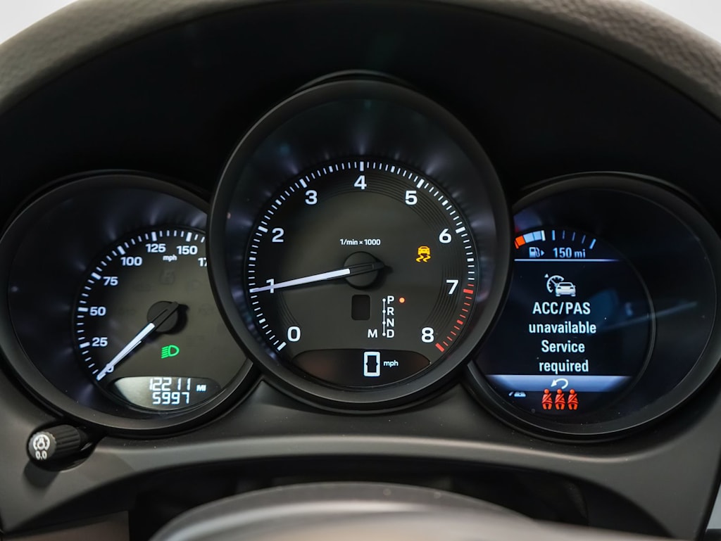Thumbnail: 2024 Porsche Macan - 16