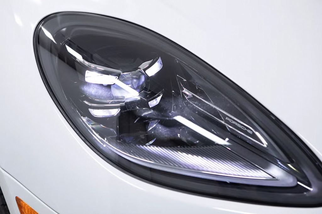 Thumbnail: 2025 Porsche Macan - 32