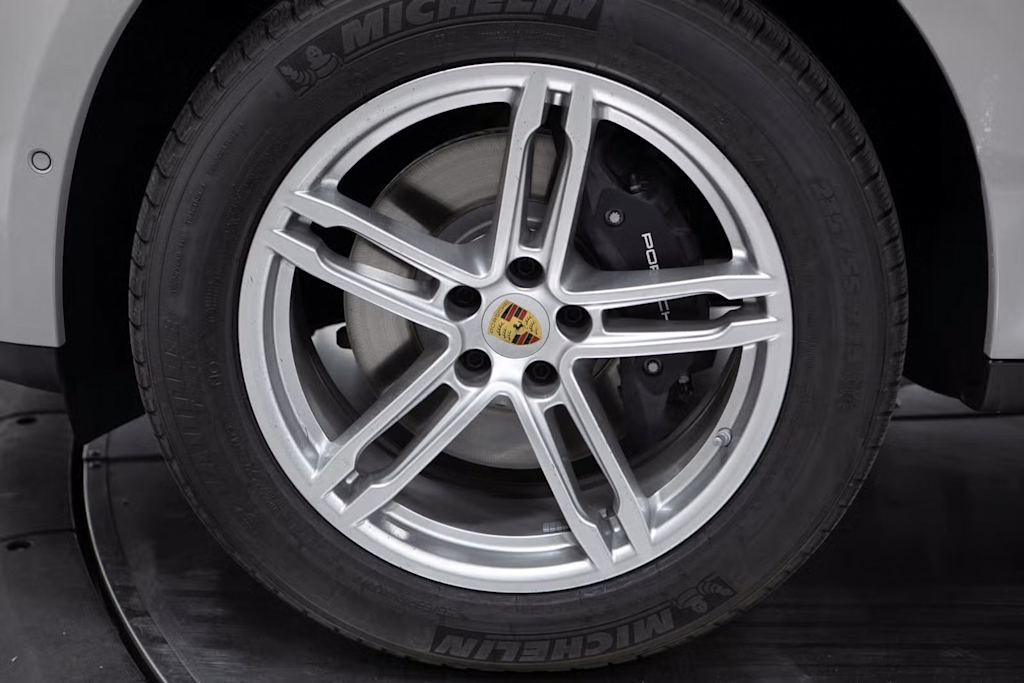 Thumbnail: 2025 Porsche Macan - 8