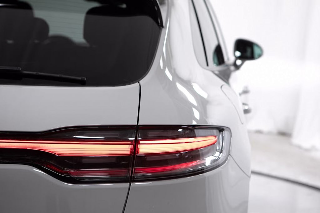 Thumbnail: 2025 Porsche Macan - 38