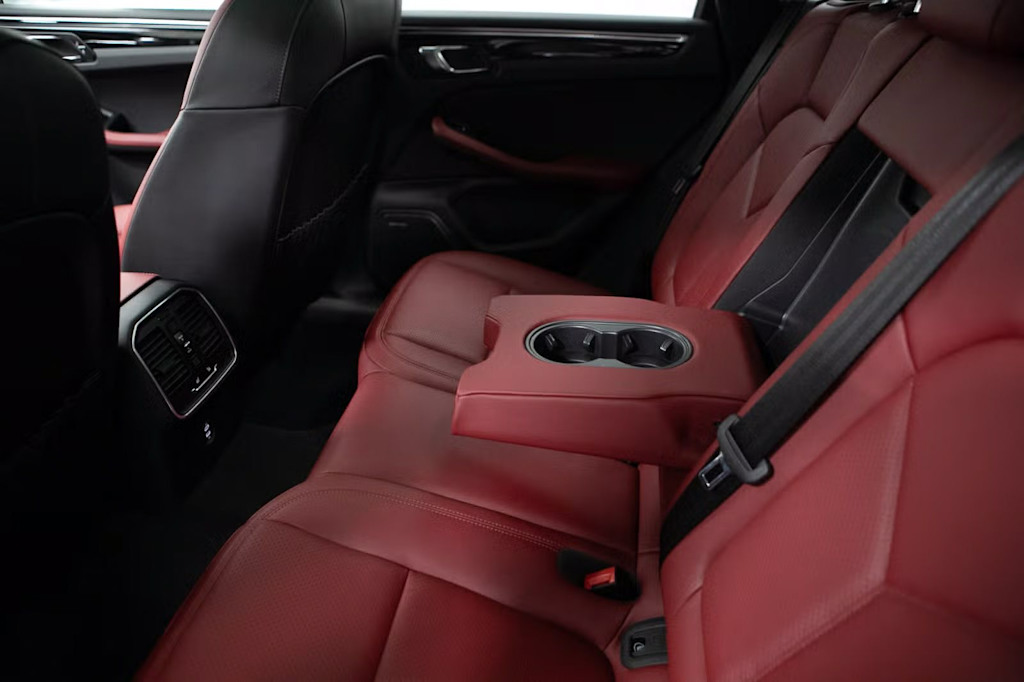 Thumbnail: 2025 Porsche Macan - 11