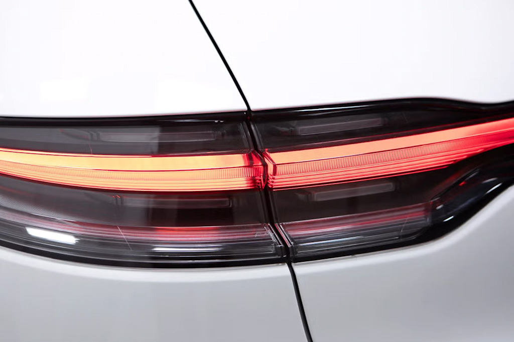 Thumbnail: 2025 Porsche Macan - 23