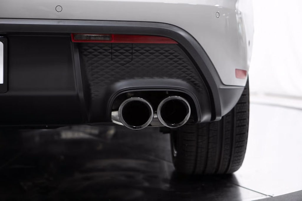 Thumbnail: 2026 Porsche Macan - 24