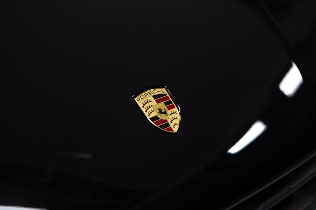 Thumbnail: 2026 Porsche Macan - 21