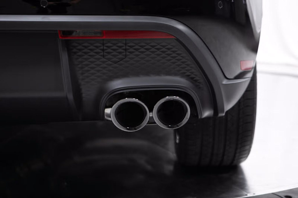 Thumbnail: 2026 Porsche Macan - 24