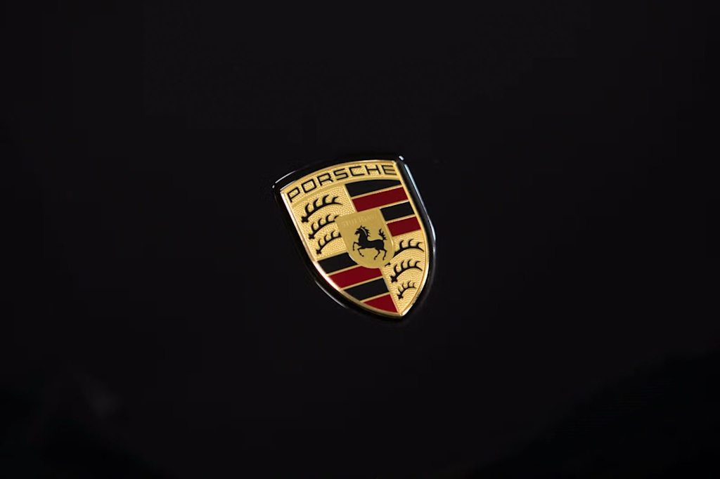 Thumbnail: 2026 Porsche Macan - 20