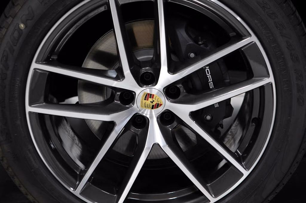 Thumbnail: 2026 Porsche Macan - 6