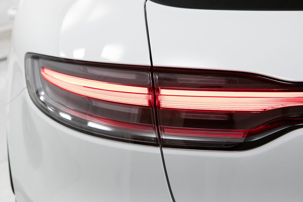 Thumbnail: 2026 Porsche Macan - 22