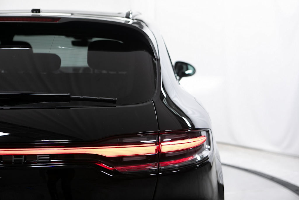 Thumbnail: 2026 Porsche Macan - 39