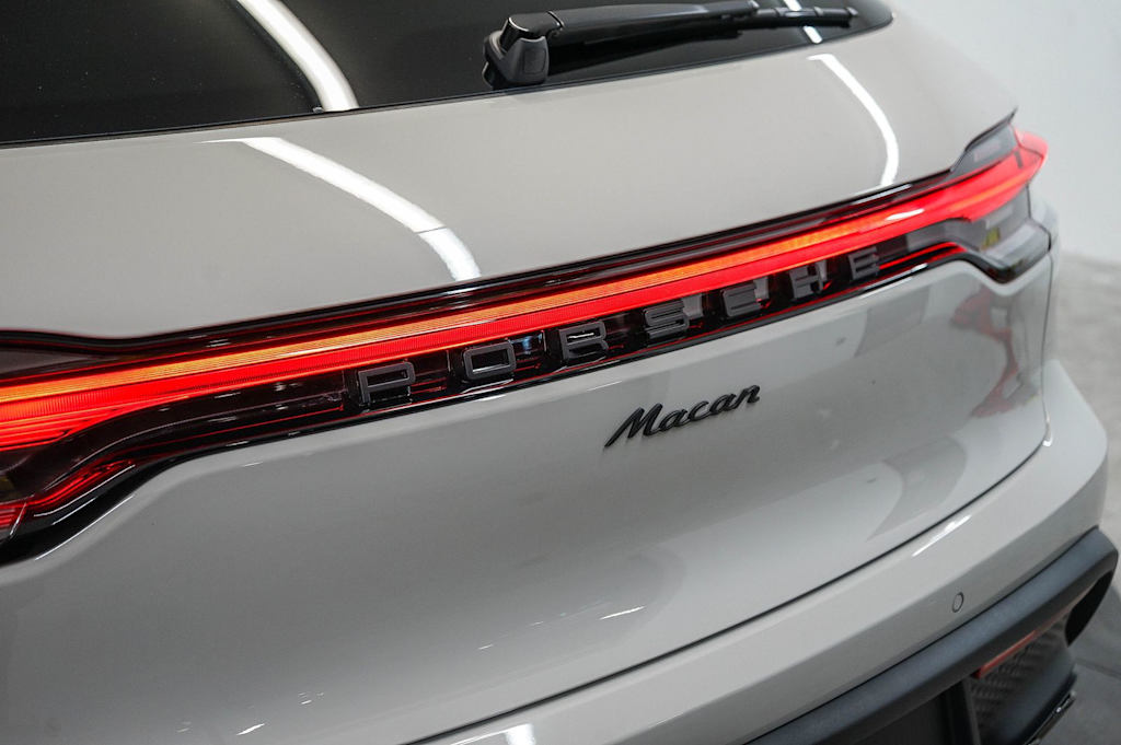Thumbnail: 2026 Porsche Macan - 24
