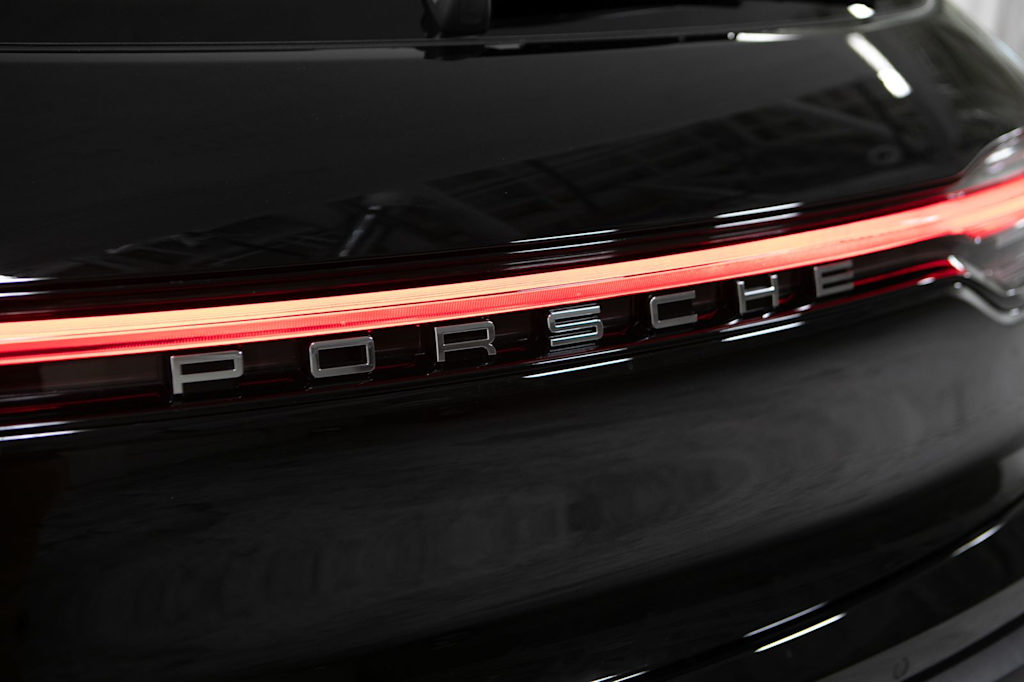 Thumbnail: 2026 Porsche Macan - 24