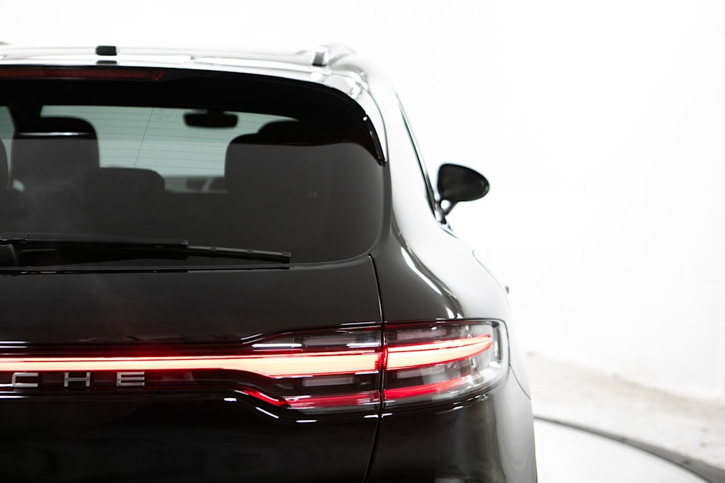 Thumbnail: 2026 Porsche Macan - 26