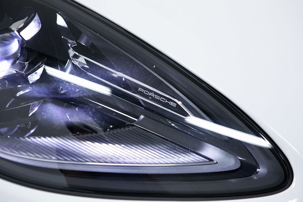 Thumbnail: 2024 Porsche Macan - 32