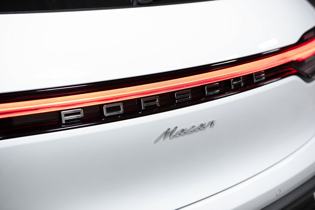 Thumbnail: 2024 Porsche Macan - 35