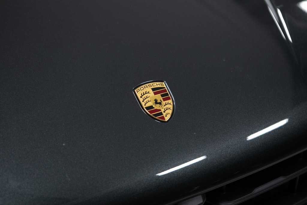 Thumbnail: 2025 Porsche Macan - 23