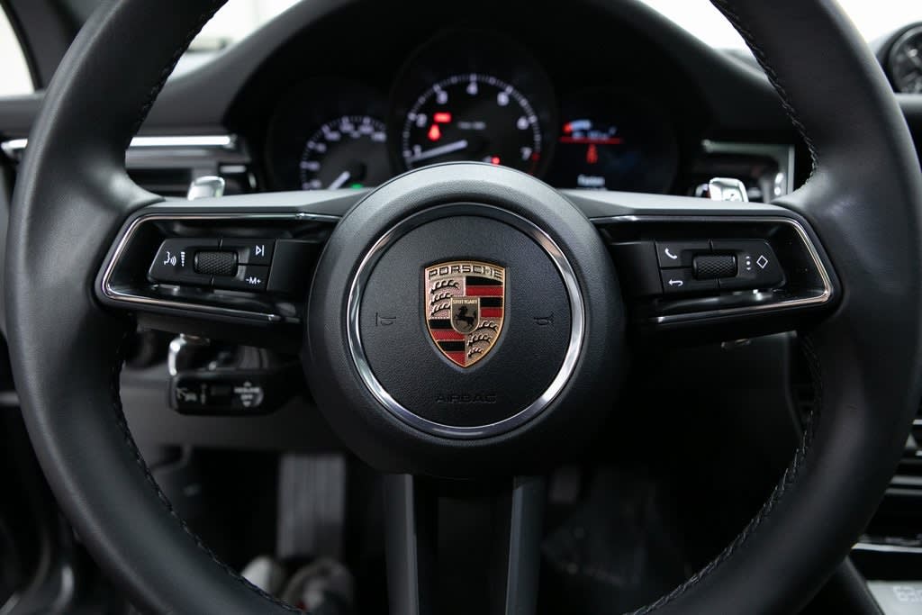 Thumbnail: 2025 Porsche Macan - 12