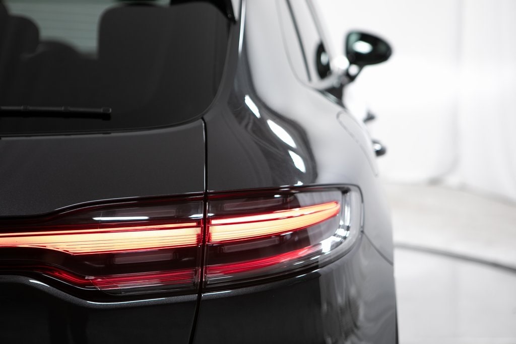 Thumbnail: 2025 Porsche Macan - 38