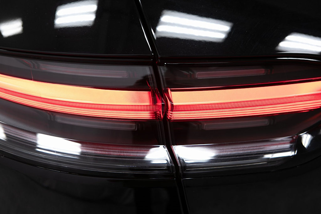 Thumbnail: 2025 Porsche Macan - 35