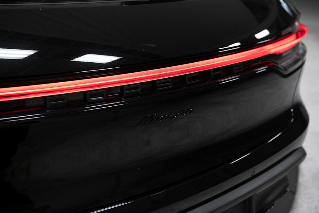 Thumbnail: 2025 Porsche Macan - 36