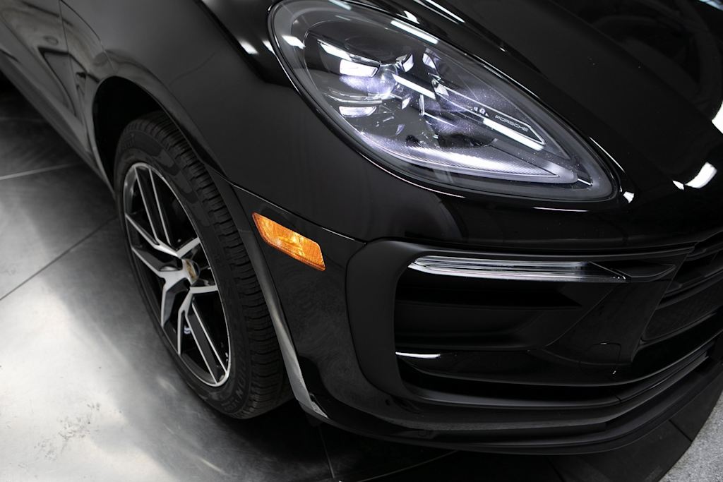 Thumbnail: 2025 Porsche Macan - 5