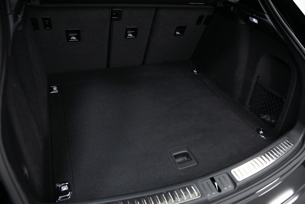 Thumbnail: 2025 Porsche Macan - 13