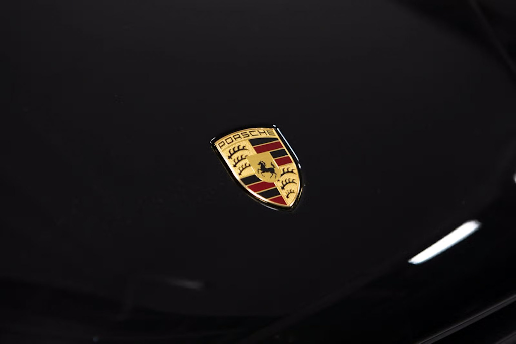 Thumbnail: 2026 Porsche Macan - 21