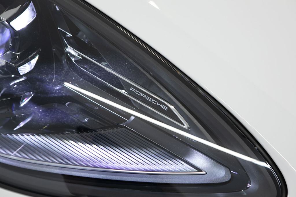 Thumbnail: 2026 Porsche Macan - 14