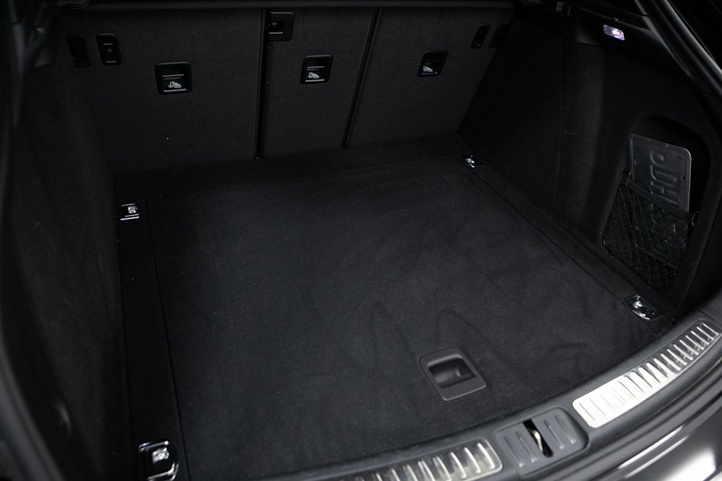 Thumbnail: 2023 Porsche Macan - 15