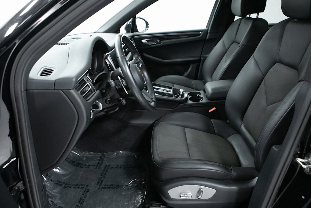 Thumbnail: 2023 Porsche Macan - 11