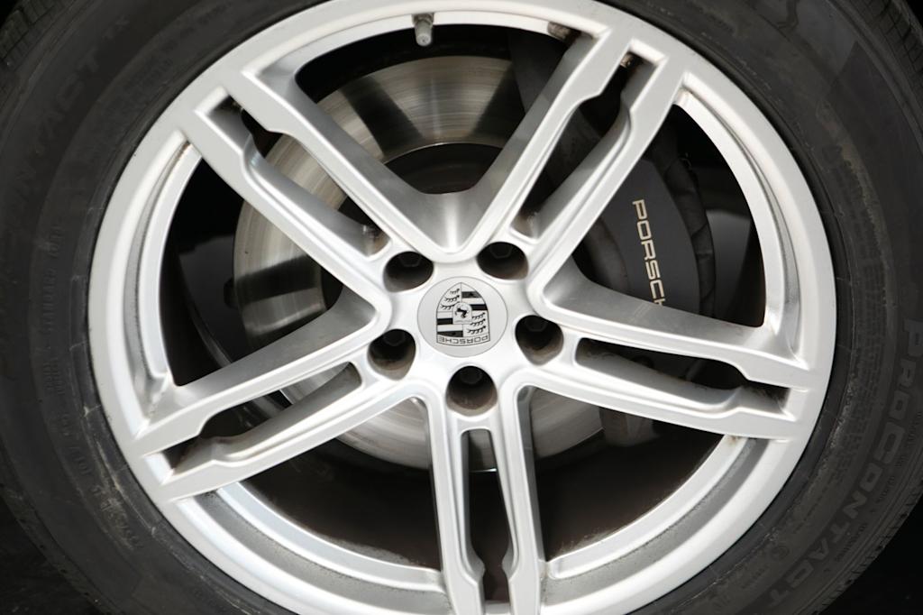 Thumbnail: 2023 Porsche Macan - 12