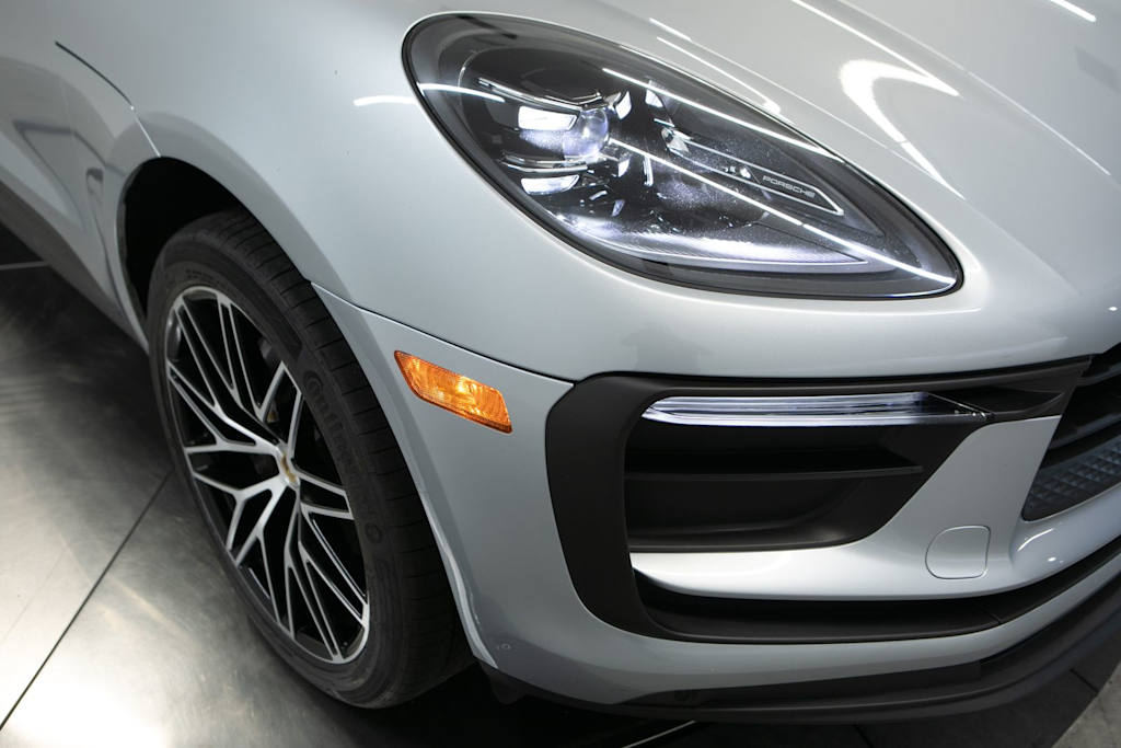 Thumbnail: 2023 Porsche Macan - 6