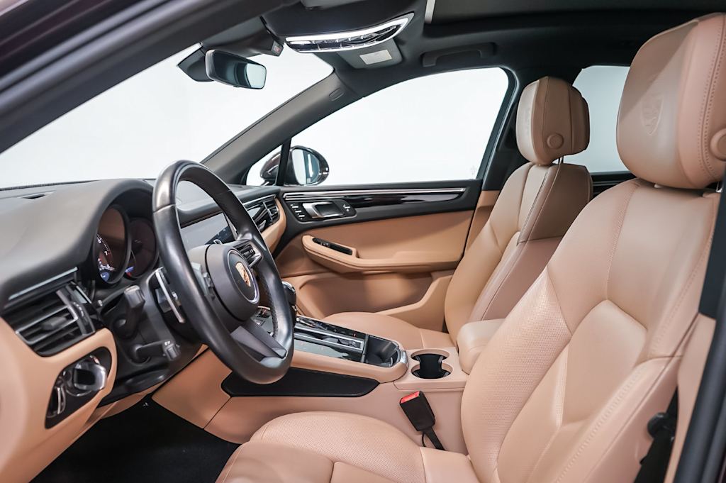 Thumbnail: 2023 Porsche Macan - 28